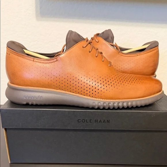 Cole Haan Men's Zerogrand LSR Wing Oxfords - British Tan and Java - Picture 5 of 6
